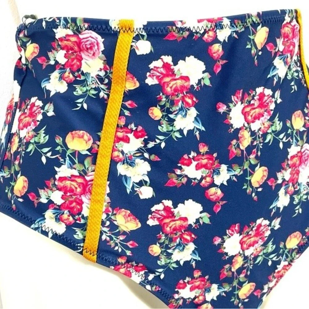 Cupshe Caramel Buttons High Waist Floral Bikini Bottoms